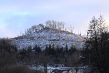 Kirschköpfe - Wanderweg L1 im S/O vorbei