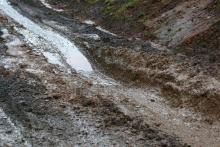 Wegeschaden L4 - große Steine - Nähe Neuntel